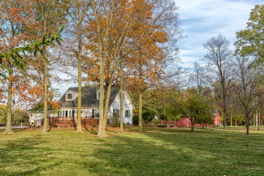 23 Acre Mini FarmOffered in 3 Tractsor CombinationsFarm AuctionPersonal Property & Real Estate